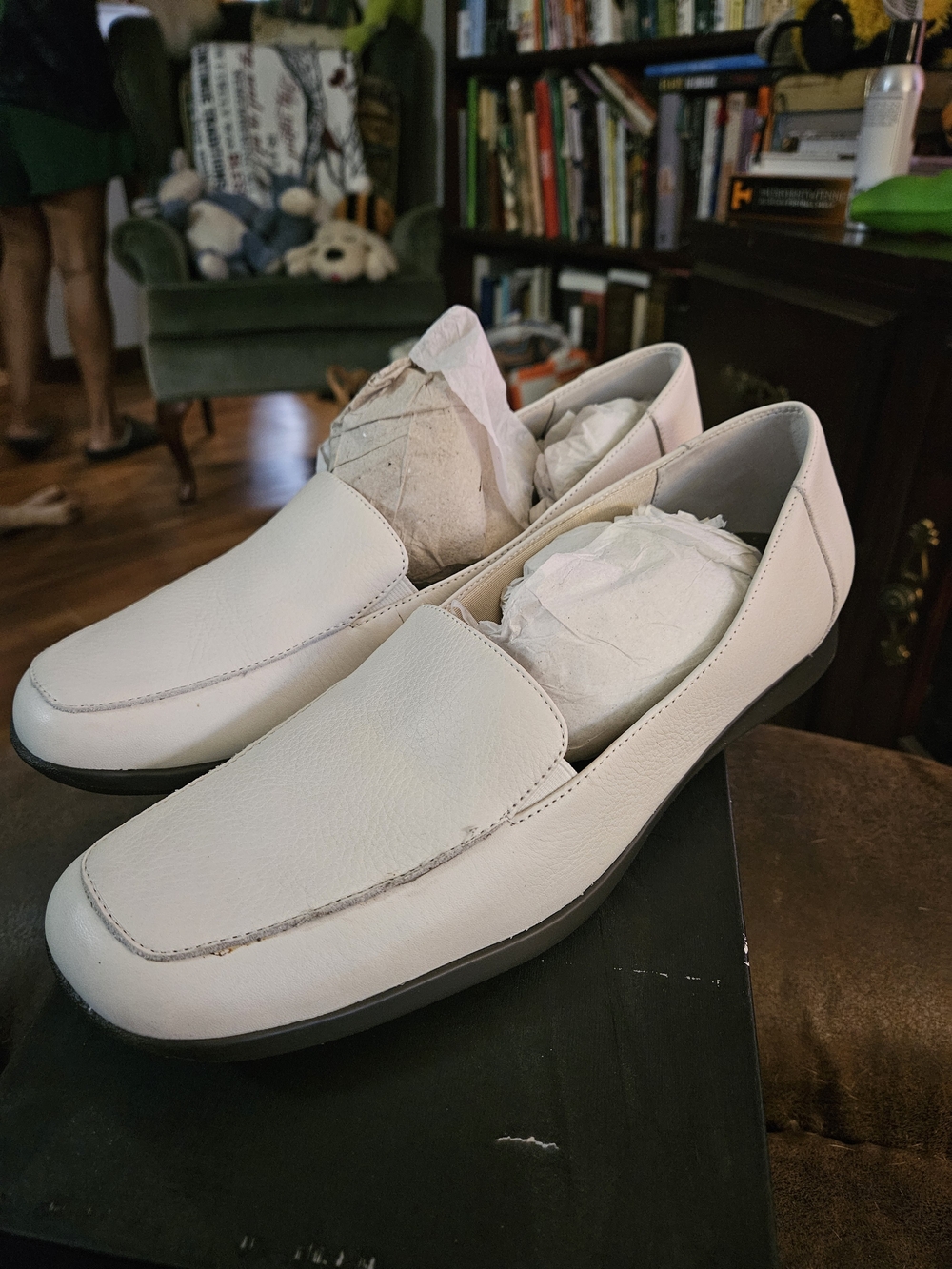 Trotters White Leather Slip-On Loafers